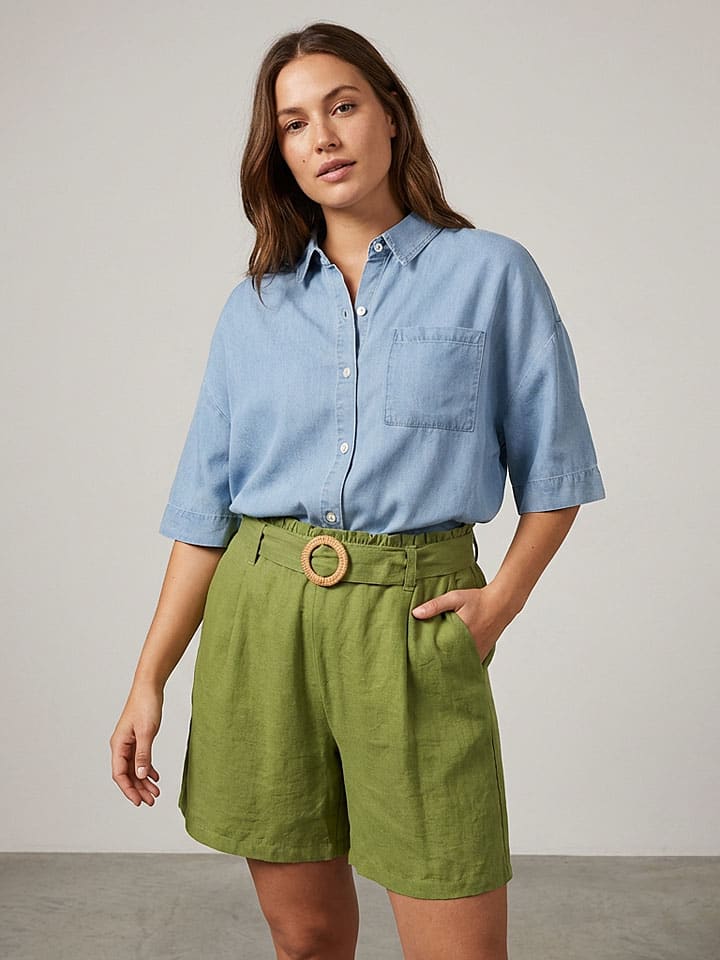 Shorts in Oliv