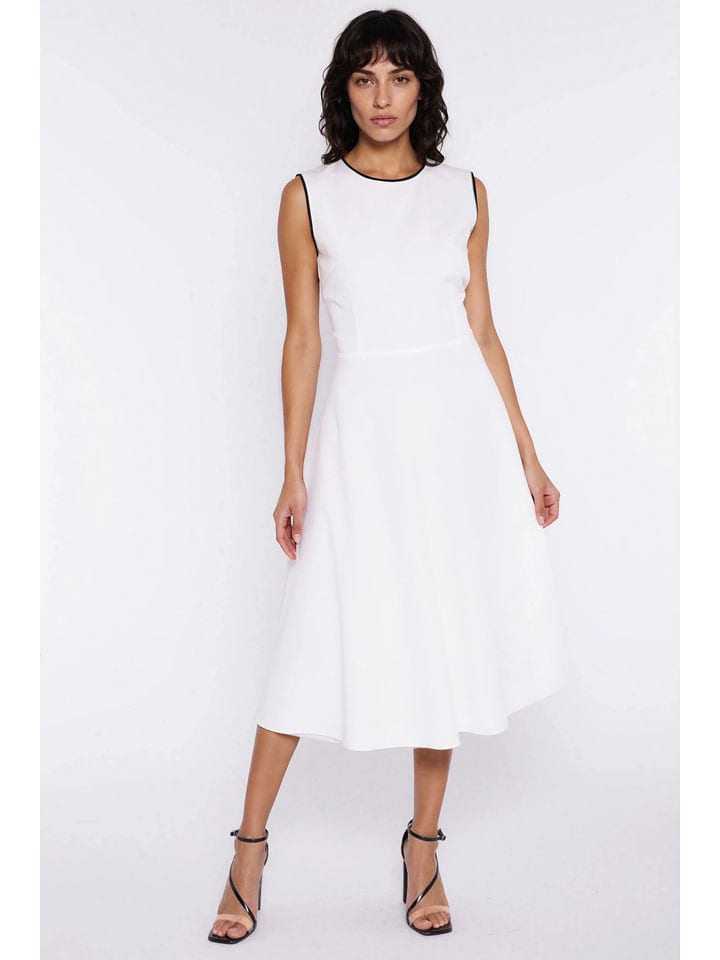 Kleid in Weiß