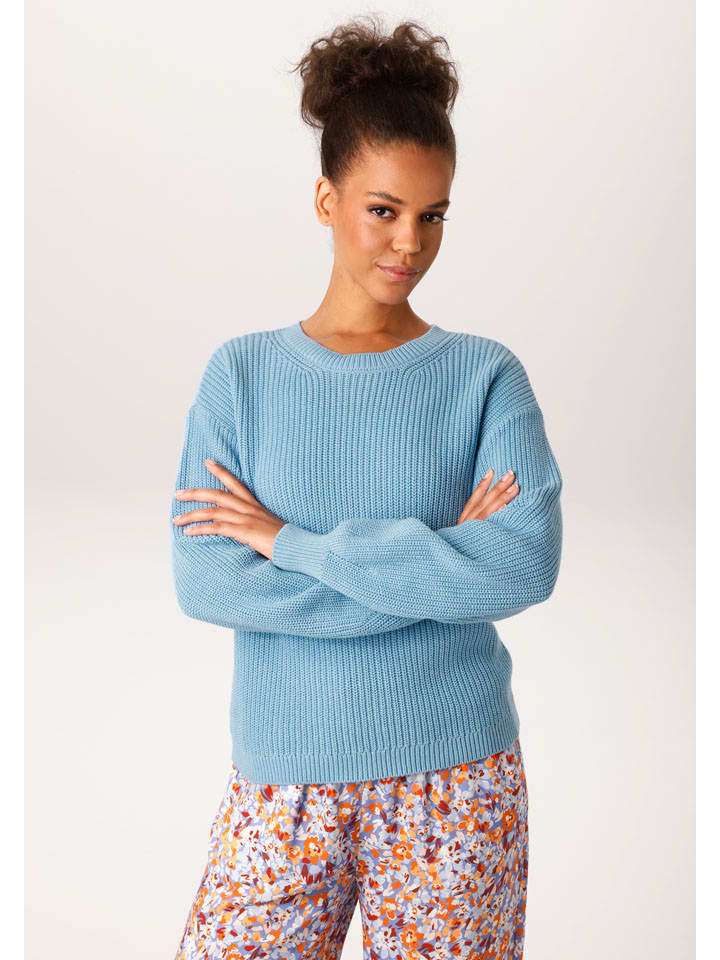 Sweter w kolorze błękitnym