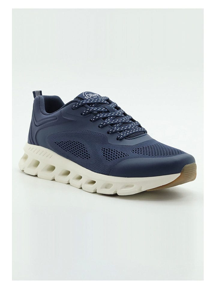 Sneakers in Blau
