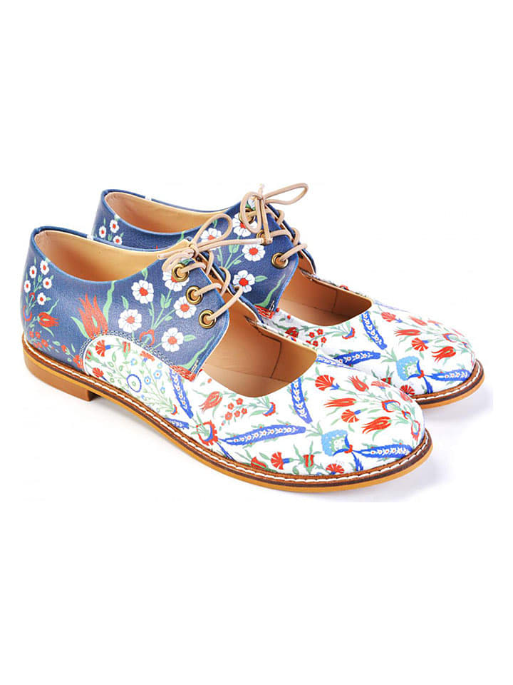 Schnürschuhe in Weiß/ Blau