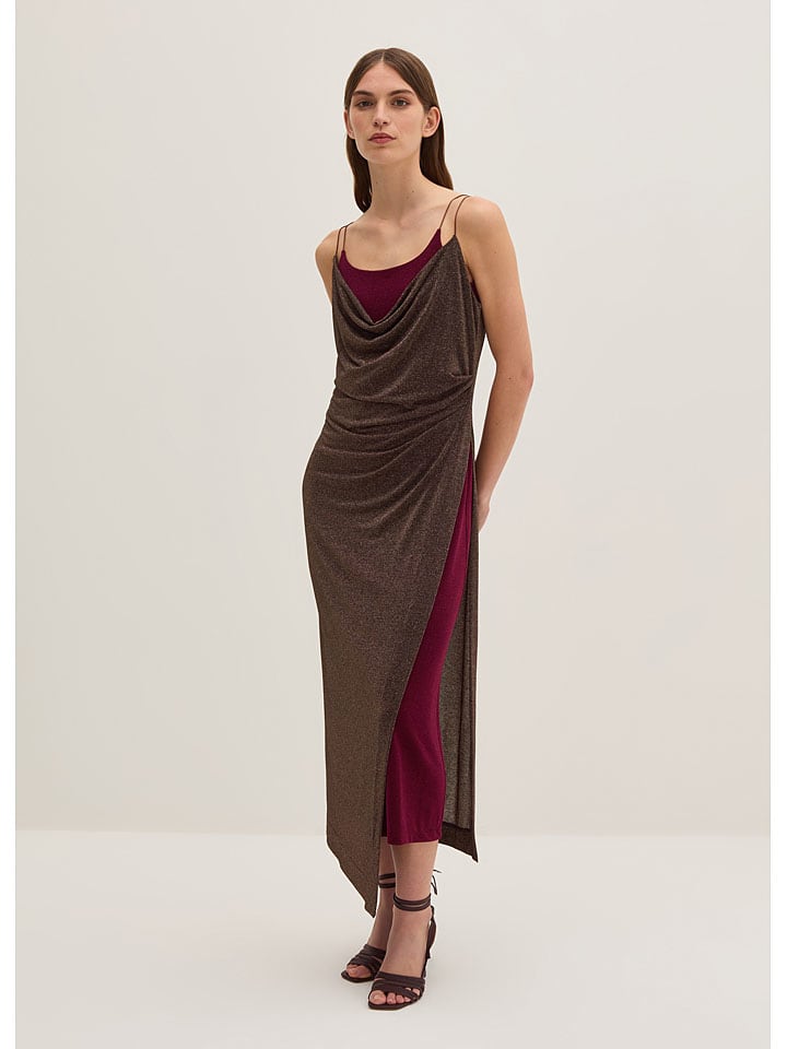 Kleid in Dunkelbraun