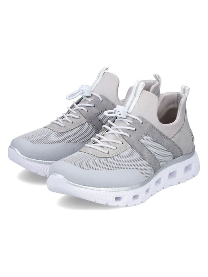 Sneakers in Grau