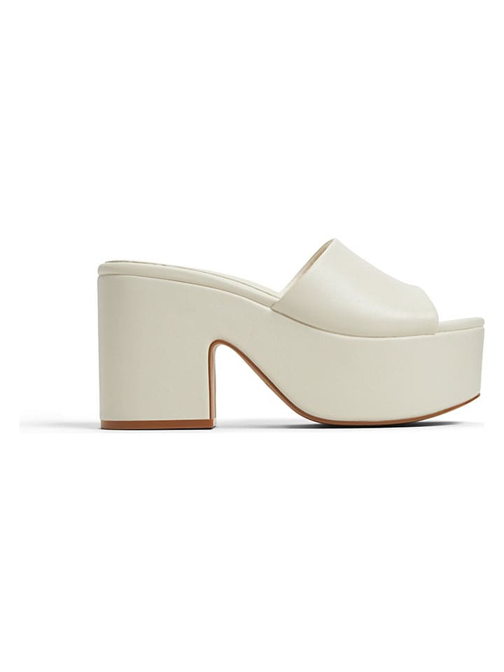 Pantoletten in Creme