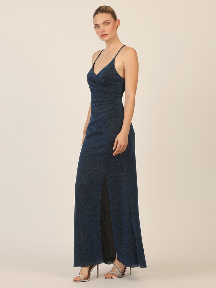 Kleid in Dunkelblau