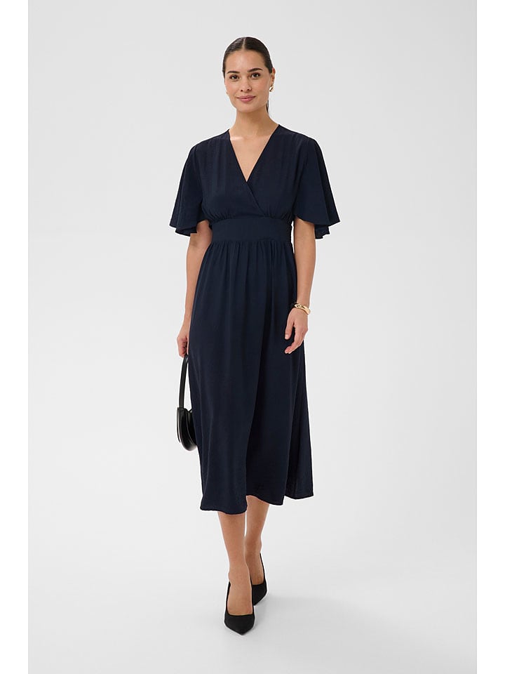 Kleid in Dunkelblau