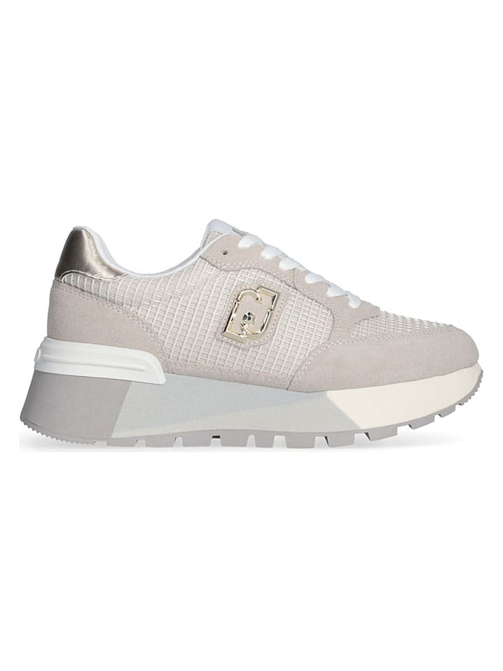 Sneakers in Beige