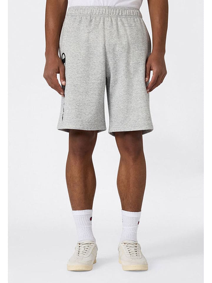 Sweatshorts in Grau