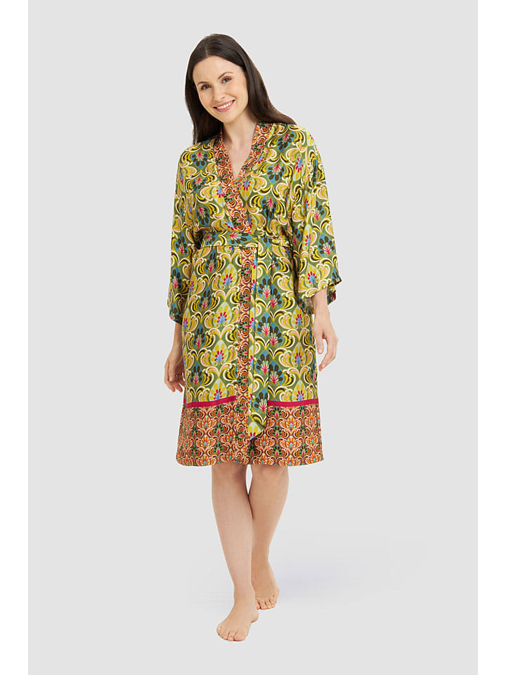 Kimono w kolorze zielonym
