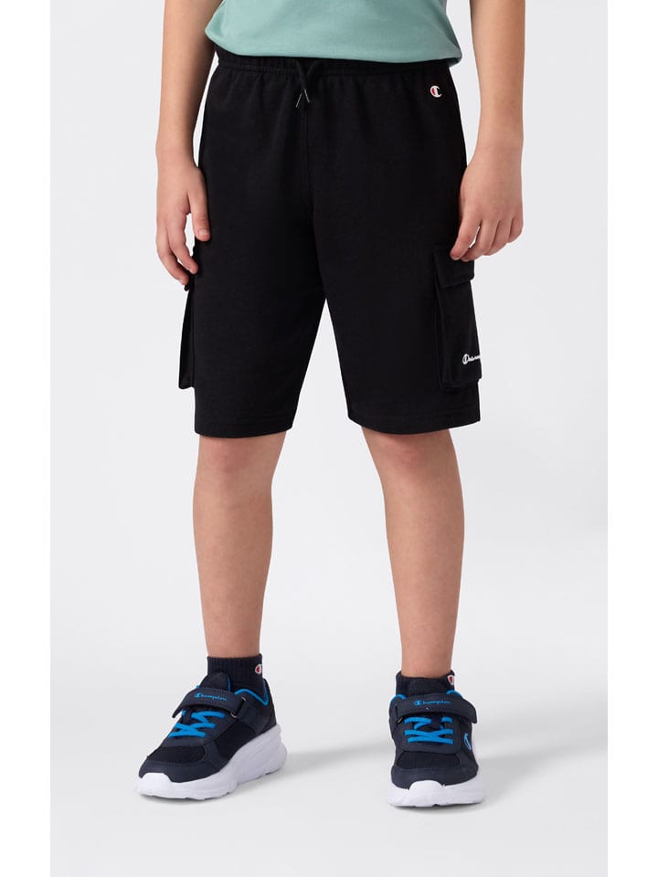 Bojówki w kolorze czarnym