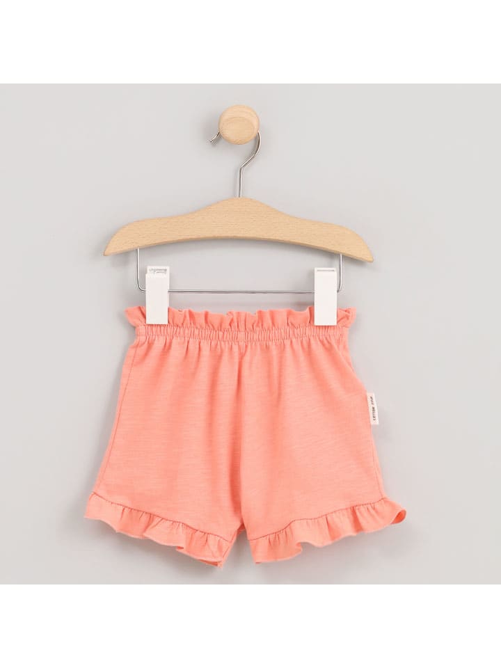 Shorts in Orange