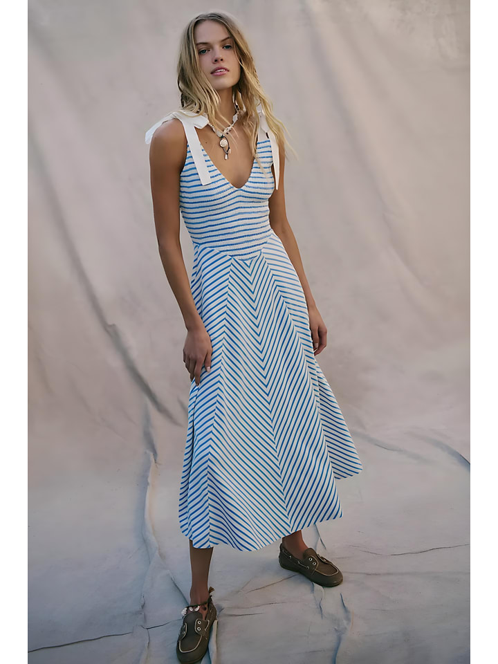 Kleid in Blau/ Weiß