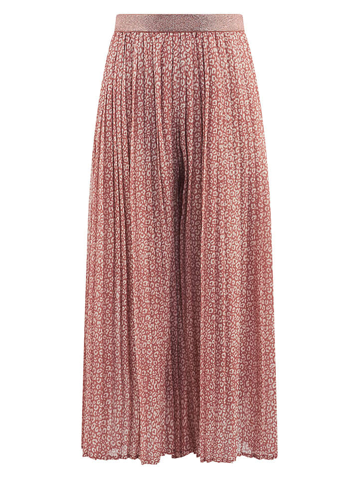 Hose in Rot
