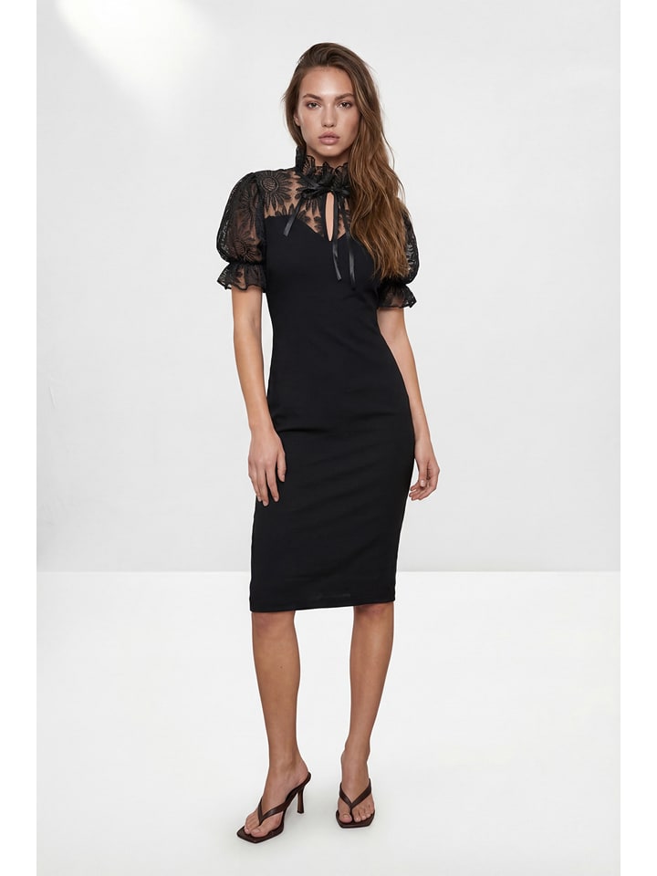 Kleid in Schwarz