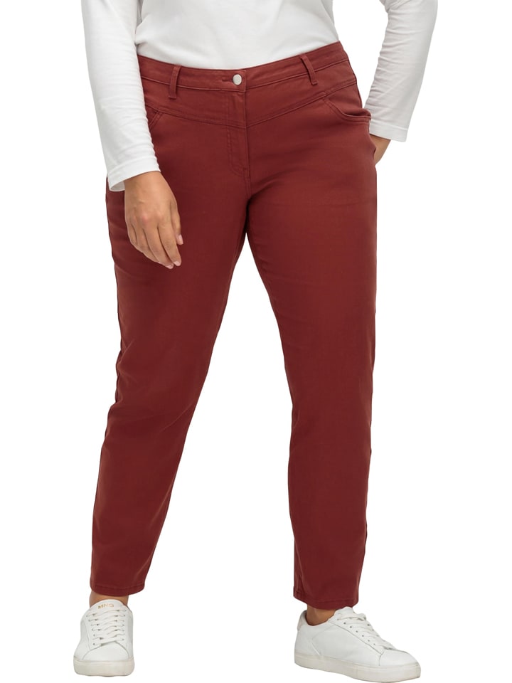 Hose in Rot