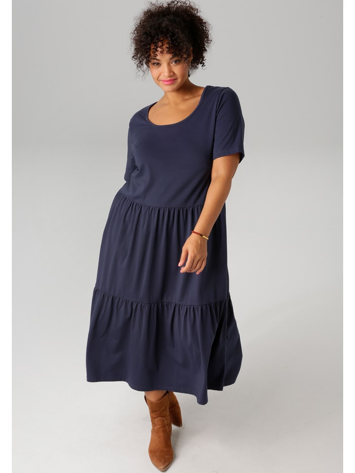Kleid in Dunkelblau