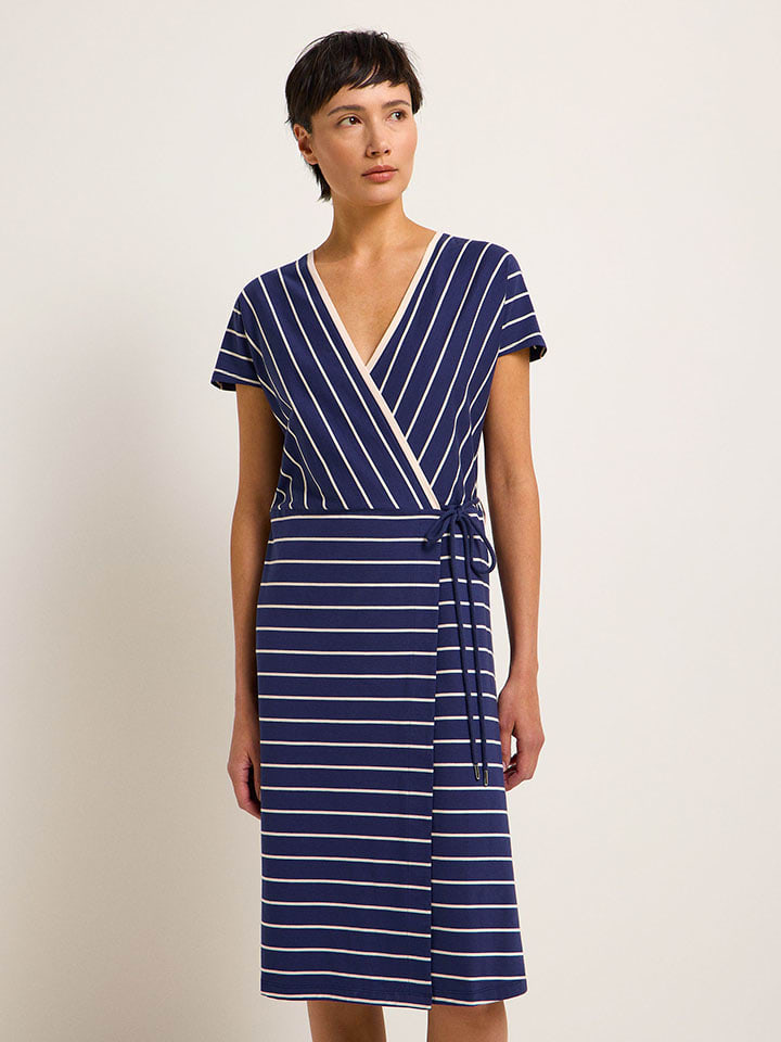 Kleid in Dunkelblau/ Weiß