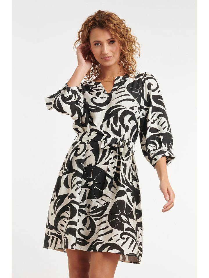 Kleid in Schwarz/ Weiß