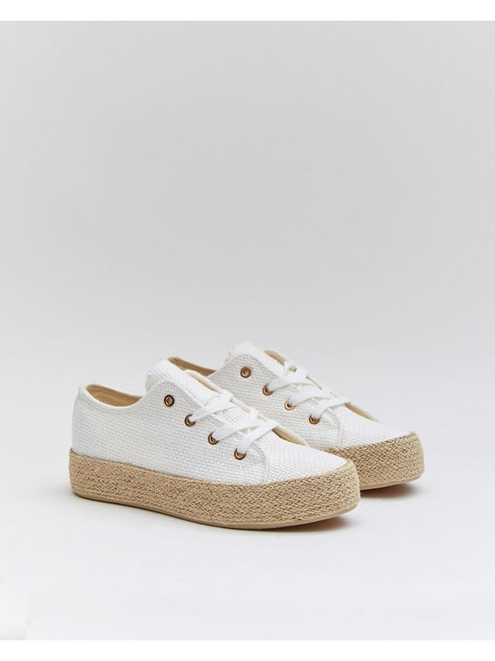 Espadryle w kolorze białym
