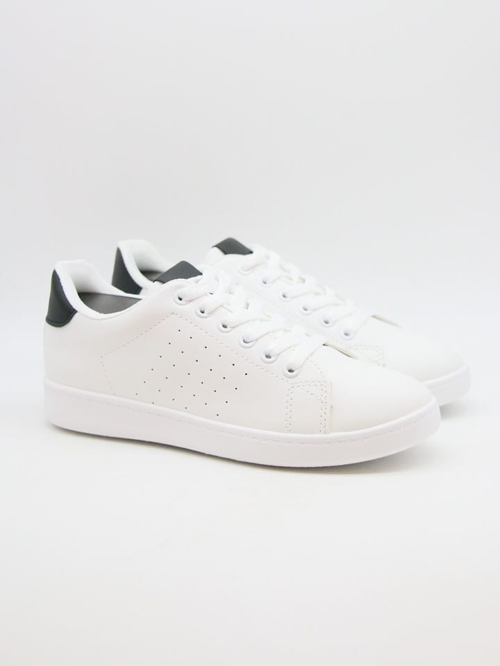 Sneakersy w kolorze białym