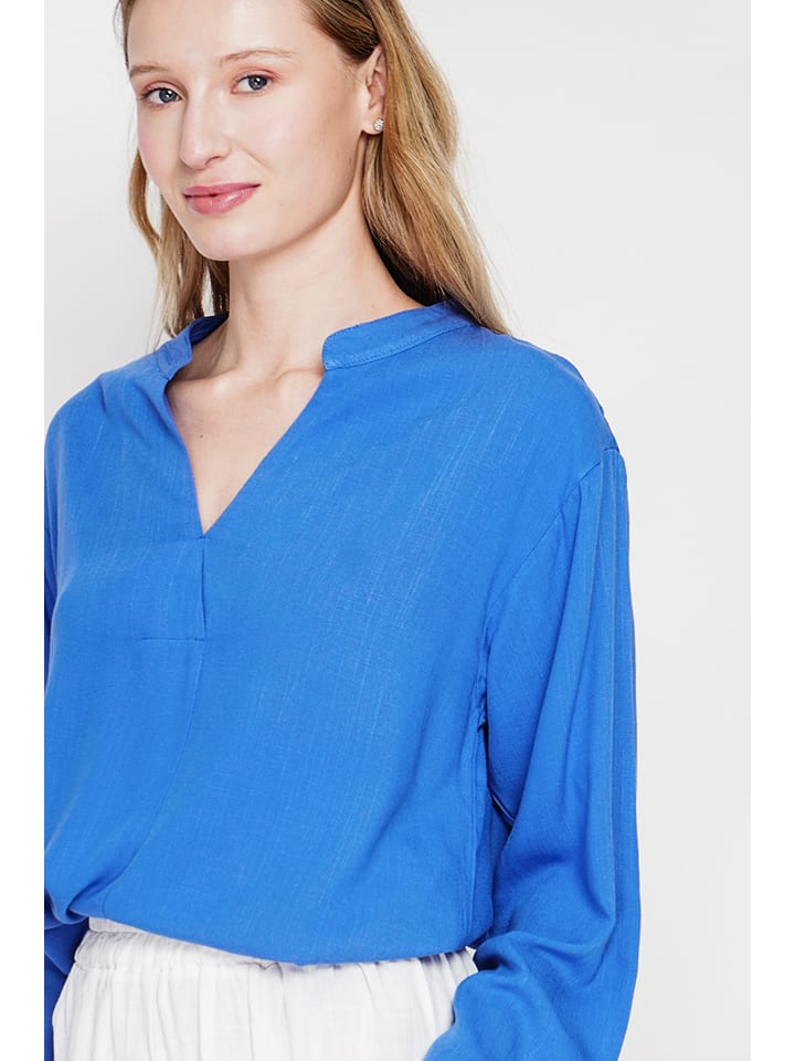 Bluse in Blau
