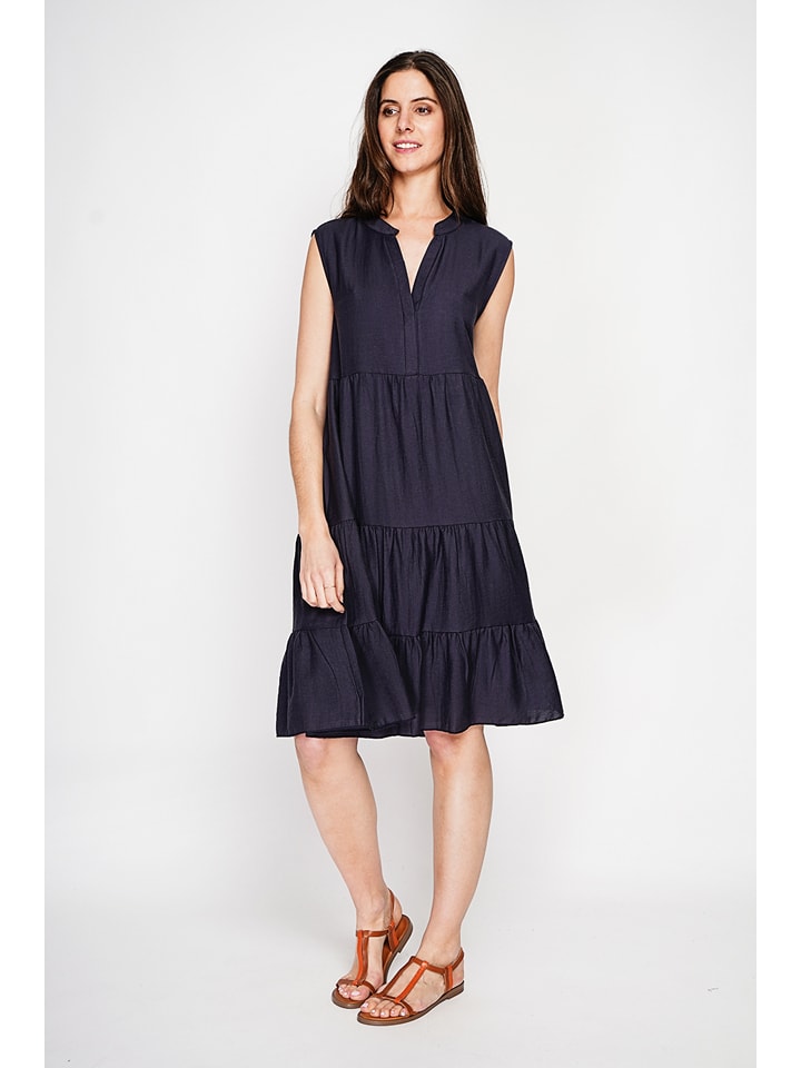Kleid in Dunkelblau