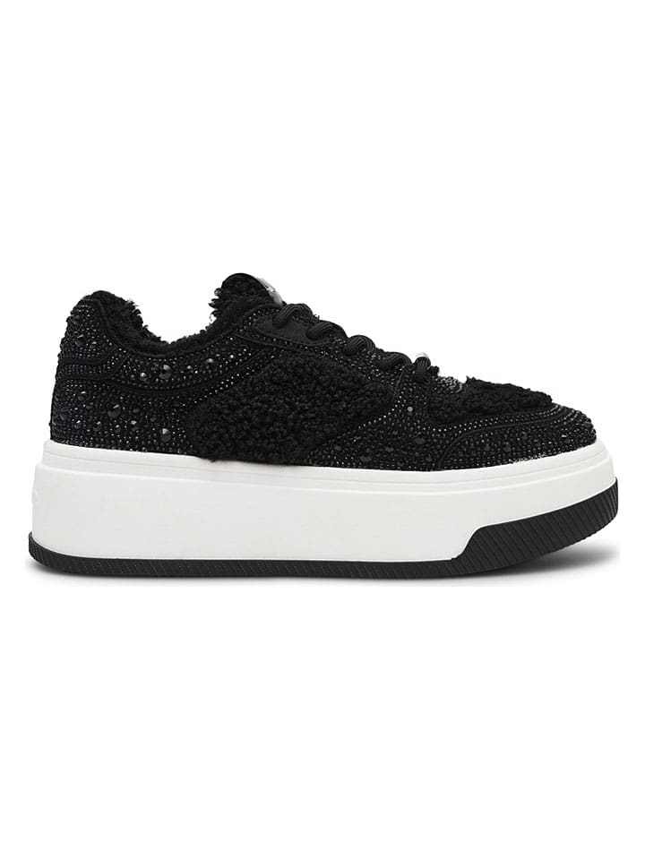 Sneakersy w kolorze czarnym