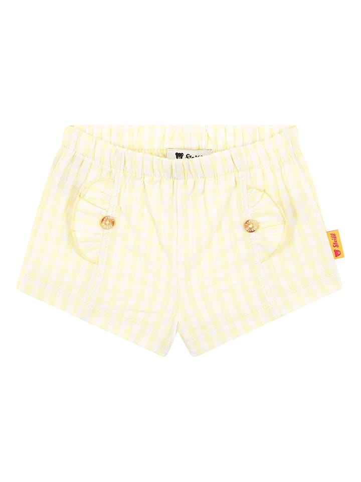Shorts in Gelb