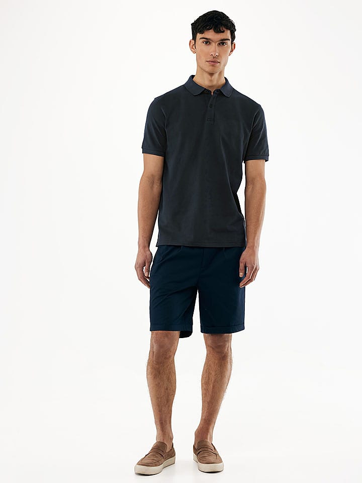 Poloshirt in Dunkelblau
