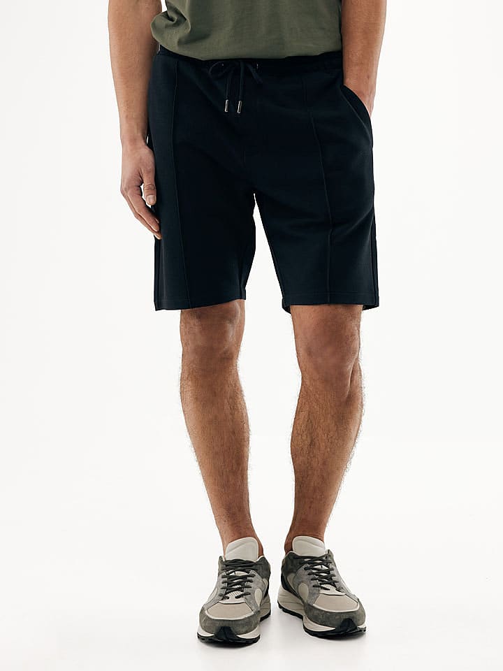 Sweatshorts in Schwarz