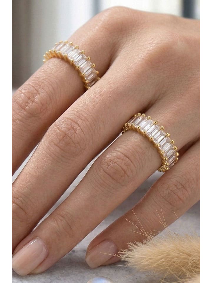 Vergold. Ring mit Edelsteinen