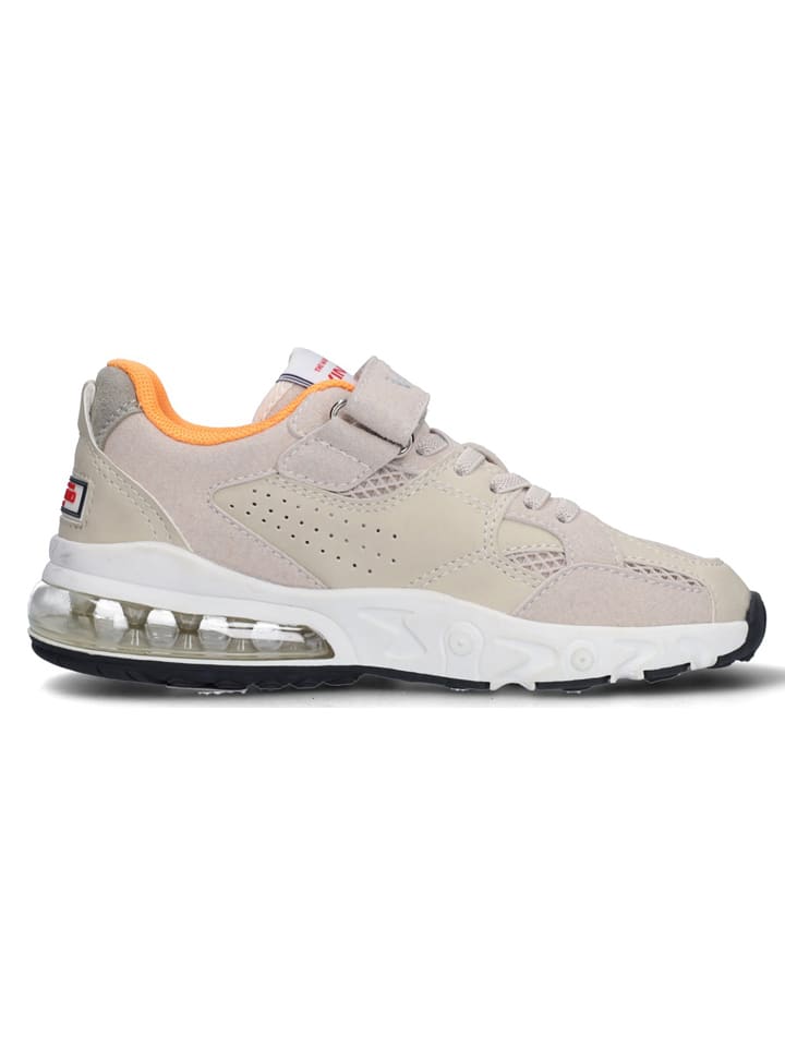 Sneakers in Beige