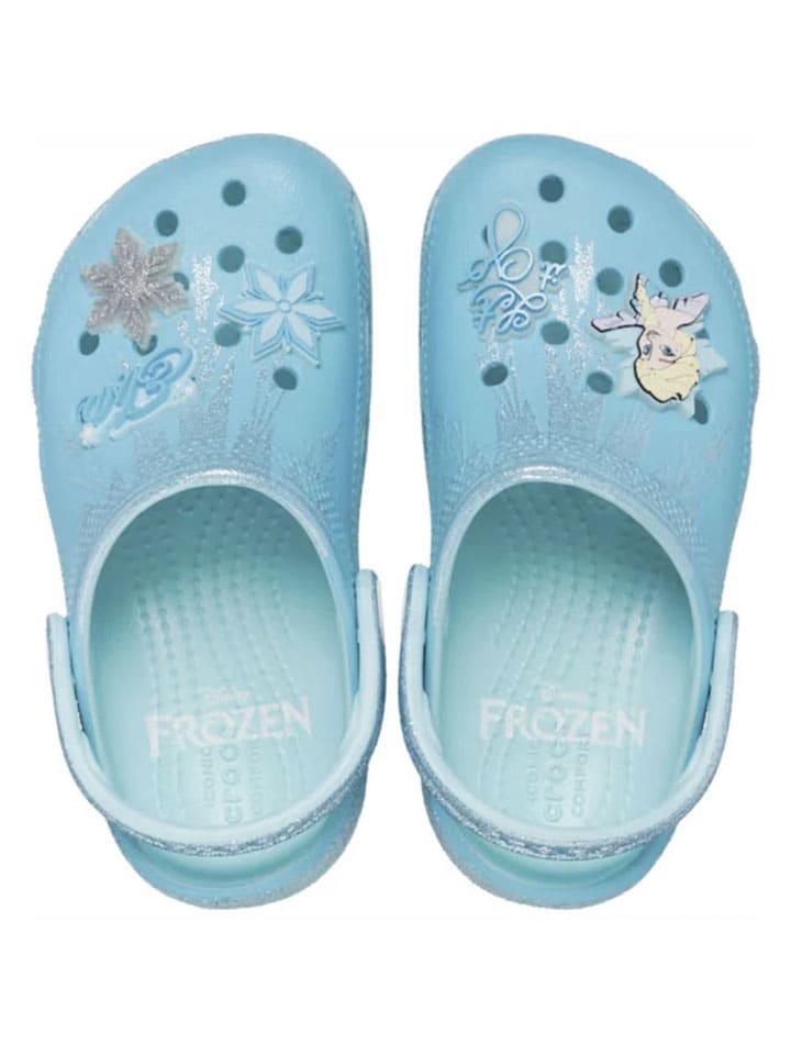 Crocs in Hellblau