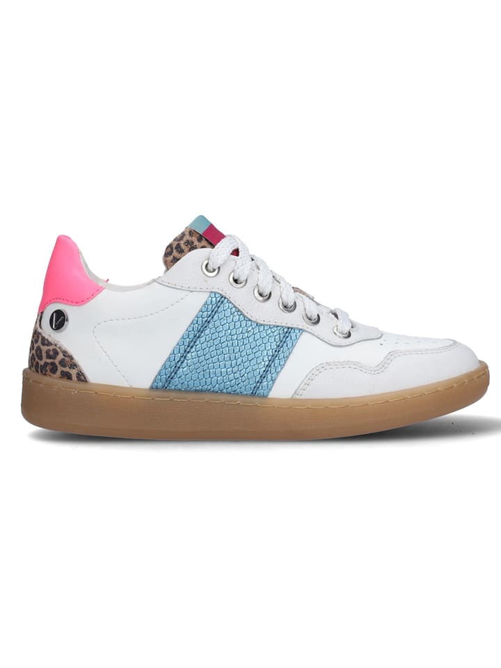 Sneakers in Creme