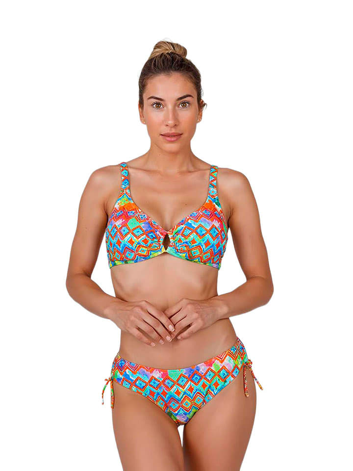 Bikini in Bunt