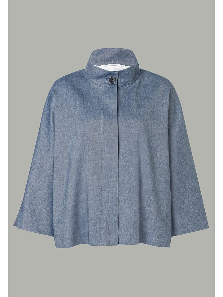 Cape in Blau