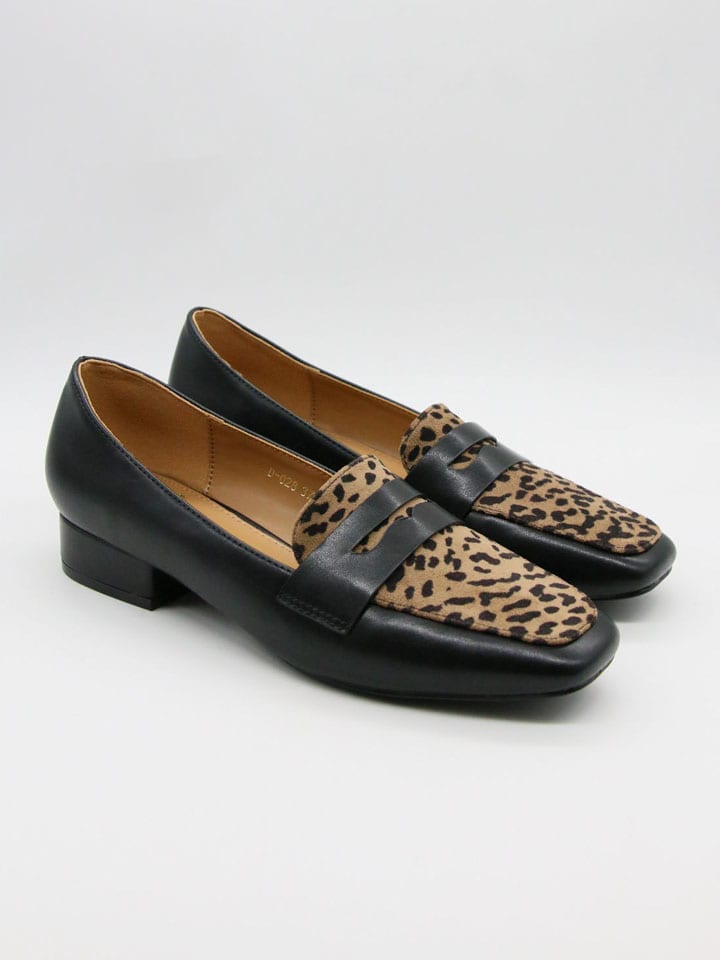 Mokassins in Schwarz/ Beige