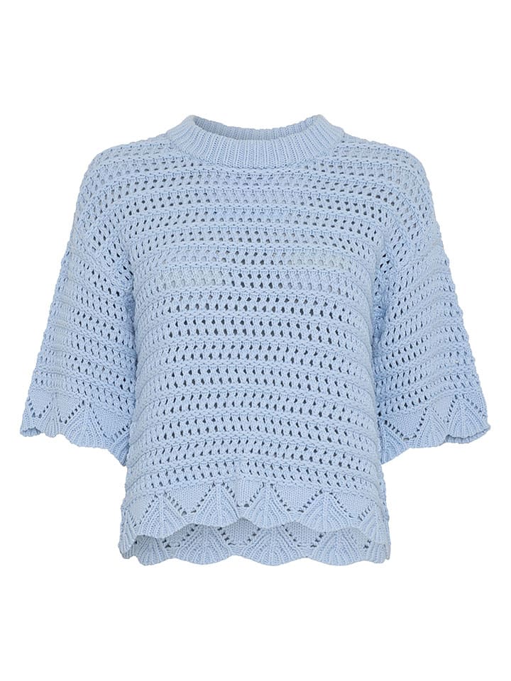 Pullover in Hellblau