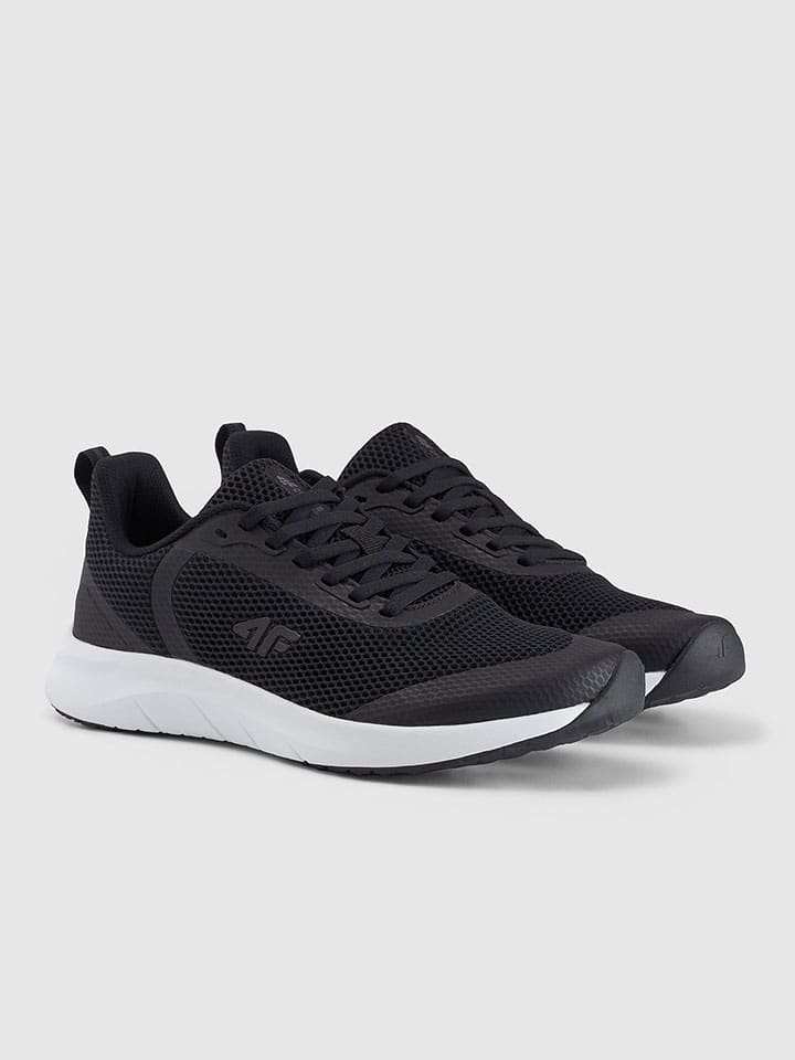 Sportschuhe in Schwarz
