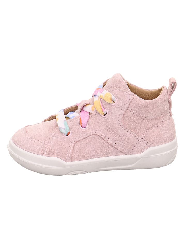 Skórzane sneakersy w kolorze jasnoróżowym