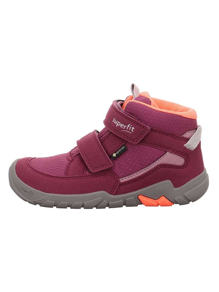 Boots in Rot