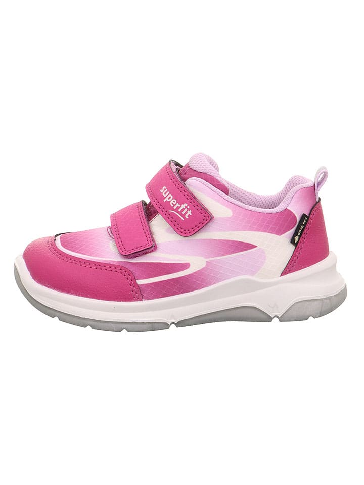 Sneakers in Pink