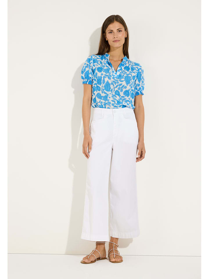 Bluse in Hellblau/ Weiß