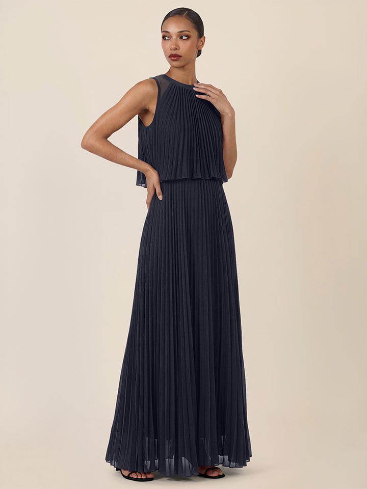 Kleid in Dunkelblau