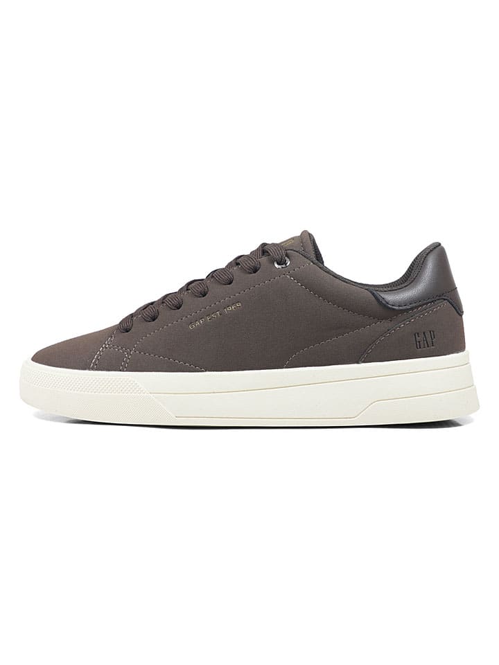 Sneakers in Braun