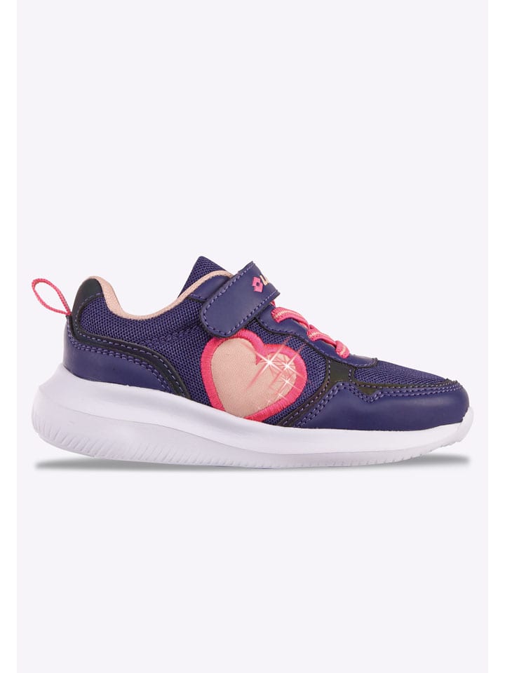 Sneakers in Lila