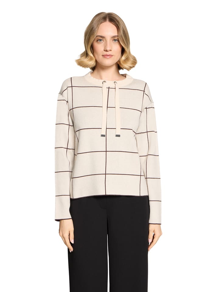 Sweter w kolorze kremowym