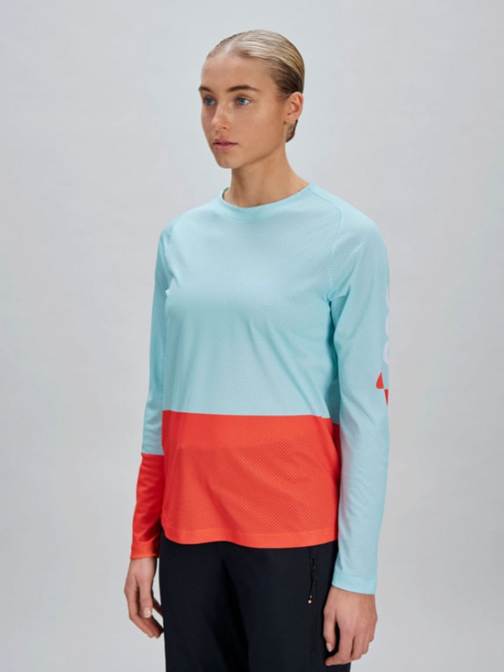 Funktionslongsleeve "Motion Air" in Hellblau/ Rot