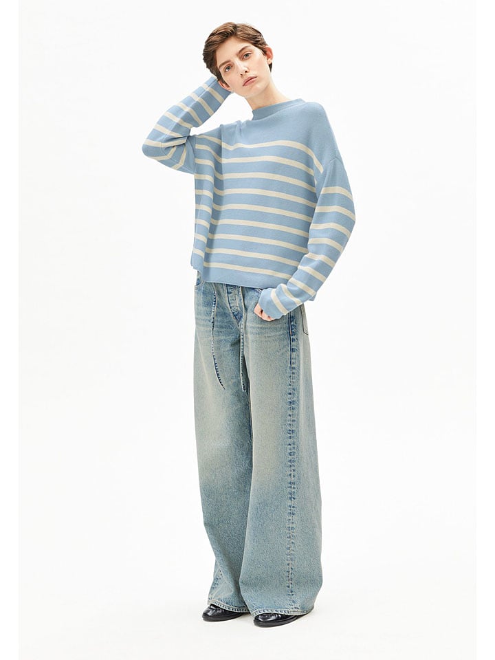 Sweter ''Merinaa'' w kolorze błękitnym