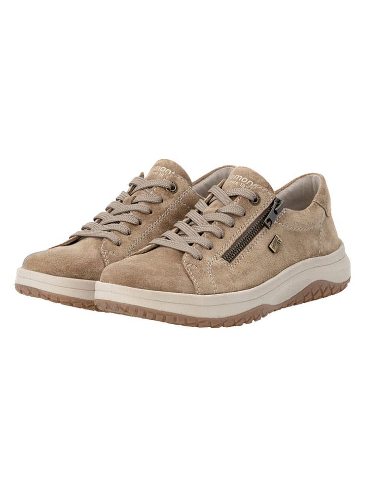 Sneakers in Beige